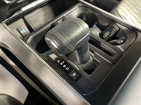 Used 2022 Ford F150 Limited image 27