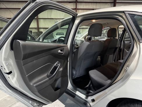 Used 2016 Ford Focus SE image 16