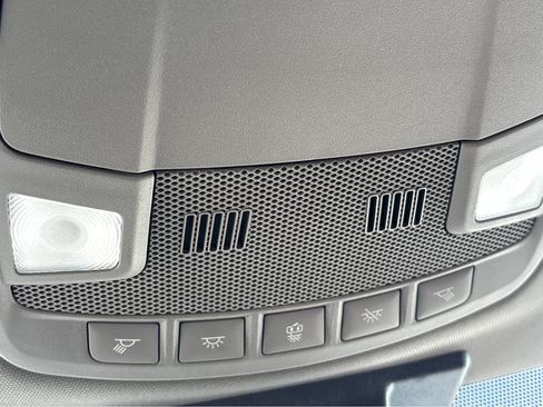 Used 2019 Ford F150 Lariat w/ Trailer Tow Package image 32