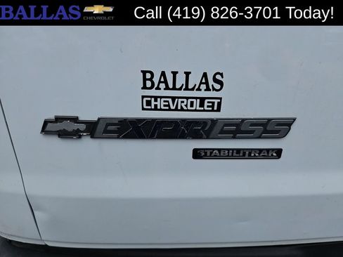 Used 2014 Chevrolet Express 2500 RWD image 31