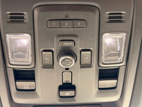 Used 2024 Chevrolet Tahoe High Country AWD/4WD image 21