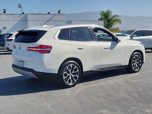 Used 2026 BMW X3 xDrive30i w/ Premium Package AWD/4WD image 3