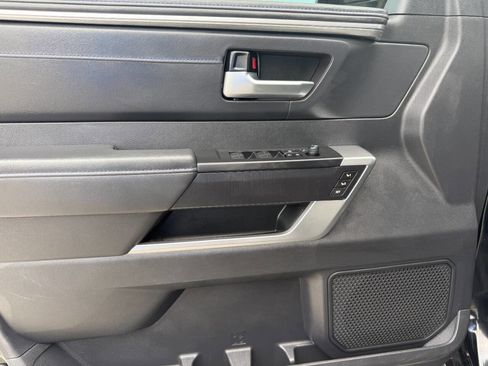 Used 2024 Toyota Sequoia Platinum AWD/4WD image 38