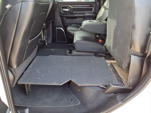 Used 2025 RAM 2500 Laramie image 38