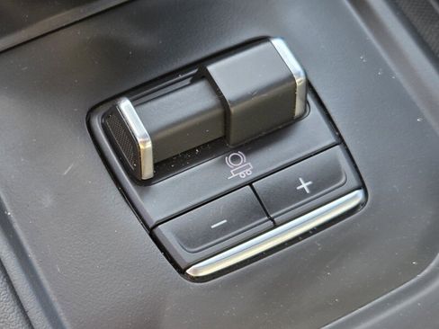 Used 2024 GMC Sierra 1500 Denali image 21