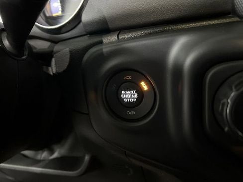 Used 2021 Jeep Wrangler Unlimited Sahara w/ Cold Weather Group image 17