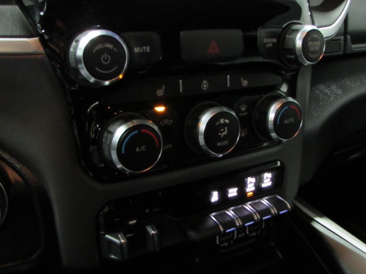 Used 2020 RAM 1500 Big Horn AWD/4WD image 30