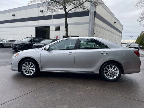 Used 2012 Toyota Camry XLE image 7