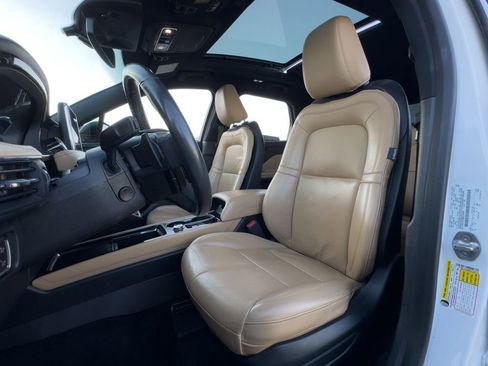 Used 2021 Lincoln Corsair Reserve w/ Equipment Group 201A image 6