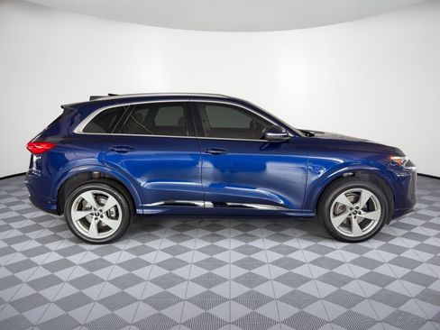 Certified 2025 Audi Q5 Premium w/ Premium Plus AWD/4WD image 8