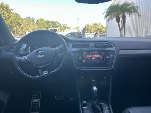 Used 2021 Volkswagen Tiguan SE R-Line image 47