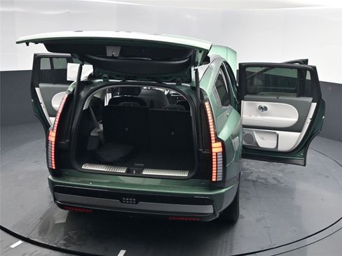 New 2026 Hyundai Ioniq 9 Calligraphy image 16