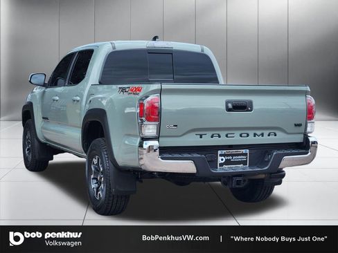 Used 2023 Toyota Tacoma TRD Off-Road w/ Black Out Package (TMS) AWD/4WD image 27