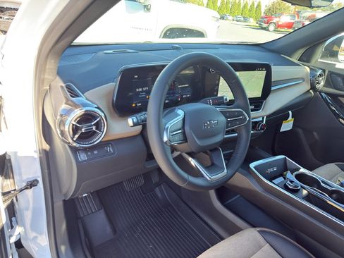 New 2026 Chevrolet Equinox ACTIV w/ Convenience Package III image 24