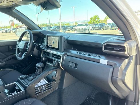 New 2026 Toyota Tacoma SR5 AWD/4WD image 15