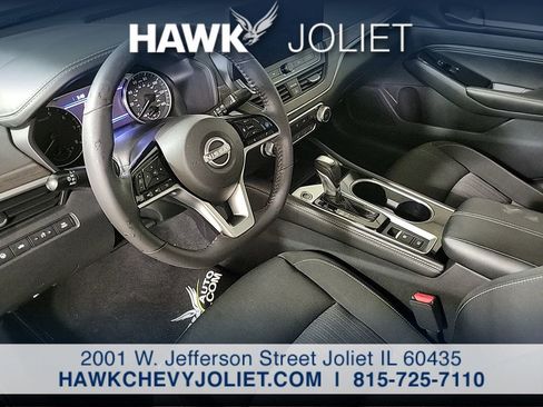 Used 2023 Nissan Altima 2.5 SV w/ SV Premium Package image 11