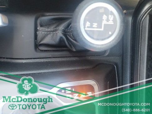 Used 2024 Jeep Wrangler Sport S image 18