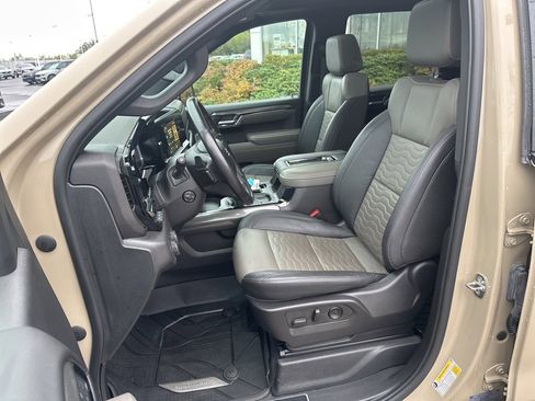 Used 2022 Chevrolet Silverado 1500 ZR2 w/ Technology Package image 23