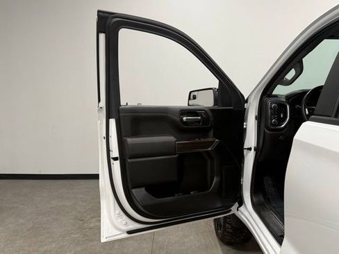 Used 2022 Chevrolet Silverado 1500 RST image 14