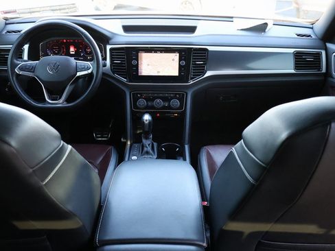 Used 2022 Volkswagen Atlas Cross Sport SEL Premium R-Line image 13