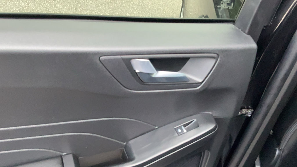 Certified 2025 Ford Escape ST-Line FWD image 33