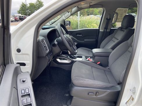 Used 2024 Nissan Frontier SV RWD image 37