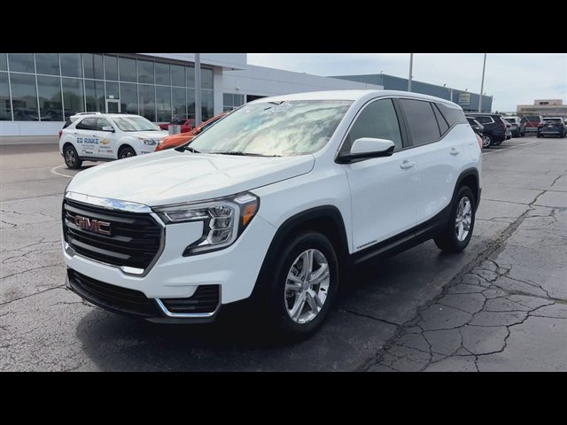 Certified 2024 GMC Terrain SLE FWD image 4