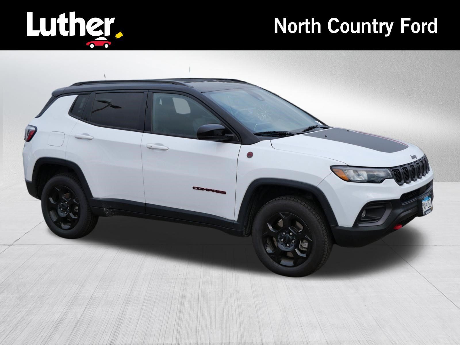 Used 2023 Jeep Compass Trailhawk AWD/4WD image 1