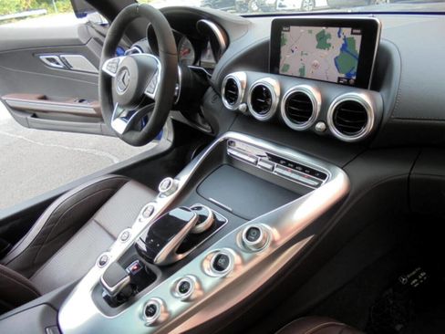 Used 2018 Mercedes-Benz AMG GT S image 9