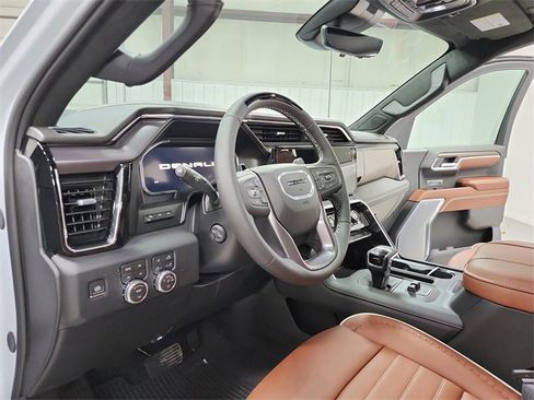 New 2026 GMC Sierra 1500 Denali Ultimate image 18