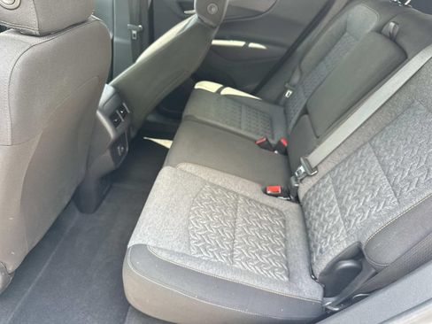 Used 2023 Chevrolet Equinox LT FWD image 16