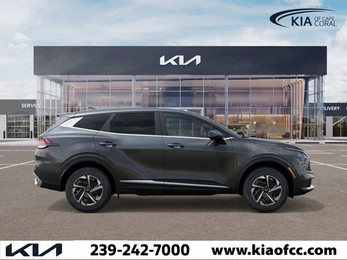 New 2025 Kia Sportage LX image 7