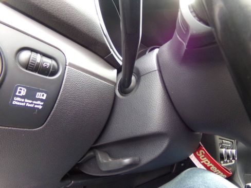 Used 2013 Volkswagen Golf TDI FWD image 38