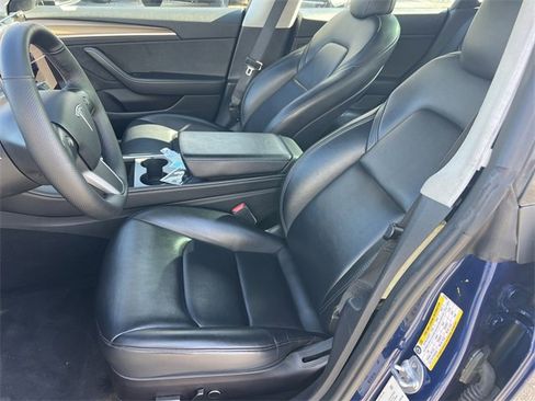 Used 2022 Tesla Model 3 Standard Range image 15