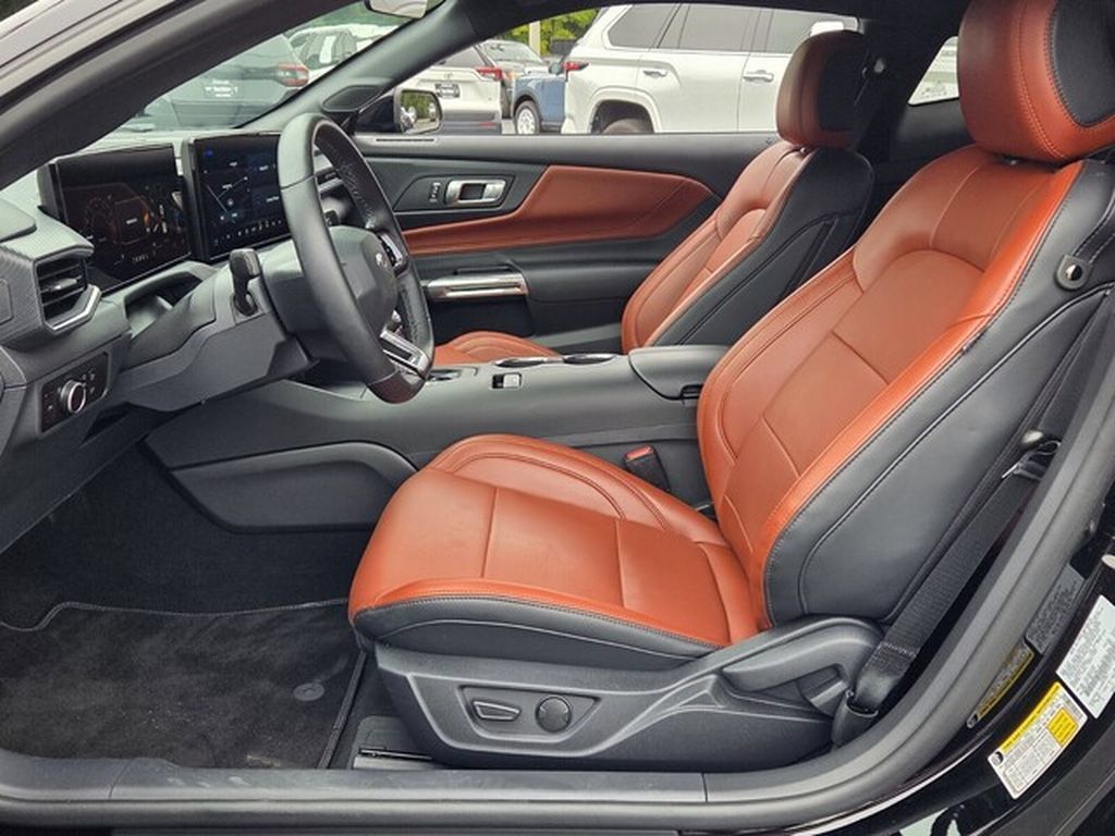 Used 2026 Ford Mustang Premium RWD image 6