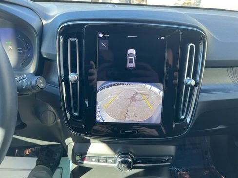 Used 2023 Volvo XC40 Recharge Plus w/ Protection Package Premier image 37
