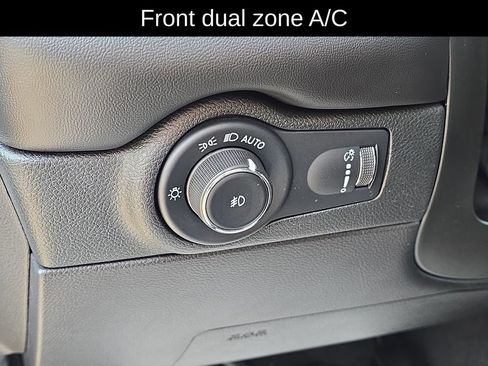 Used 2023 Dodge Durango R/T w/ Blacktop Package image 9