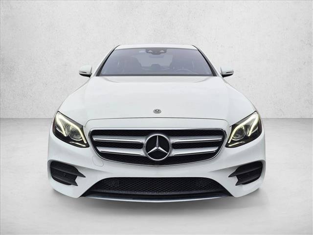 Used 2018 Mercedes-Benz E 400 4MATIC Sedan image 2