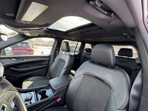 New 2026 Jeep Grand Cherokee Altitude AWD/4WD image 35