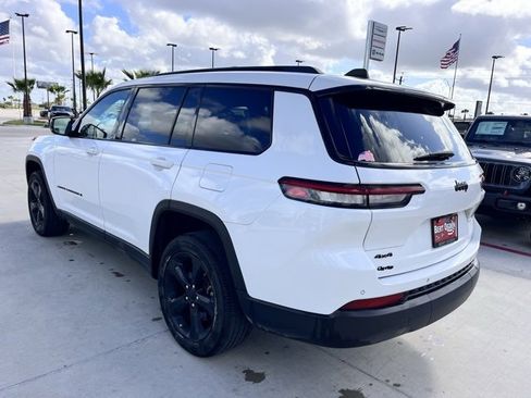 Used 2024 Jeep Grand Cherokee L Altitude image 4