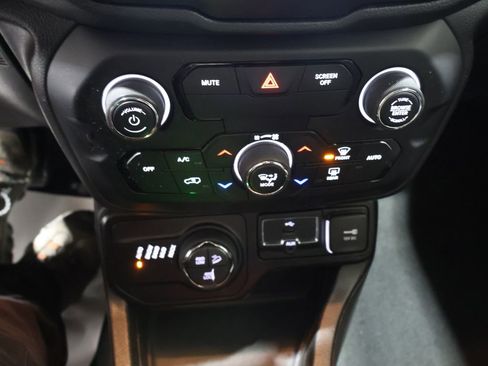 Used 2020 Jeep Renegade Trailhawk w/ Cold Weather Group image 29