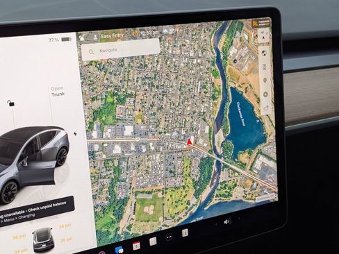 Used 2023 Tesla Model Y Long Range image 16