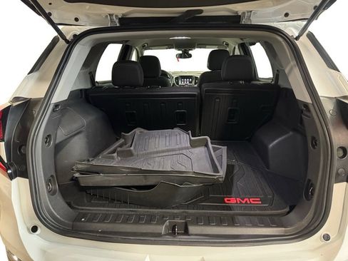 Used 2024 GMC Terrain SLE w/ Driver Convenience Package FWD image 21