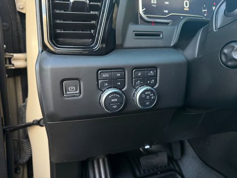 Used 2023 GMC Sierra 1500 AT4 w/ AT4 Premium Package image 40