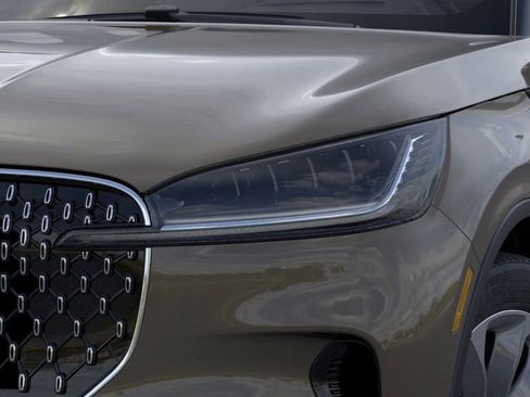 New 2025 Lincoln Aviator AWD image 18