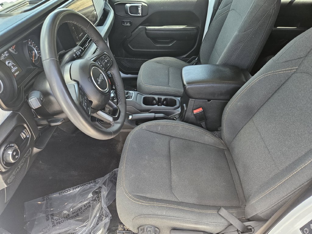 Used 2025 Jeep Gladiator Sport AWD/4WD image 13