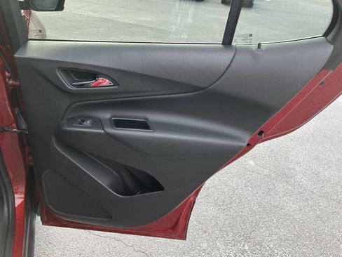 Used 2020 Chevrolet Equinox LT image 27