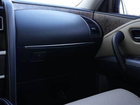 Certified 2023 INFINITI QX80 Premium Select w/ All-Season Package image 8