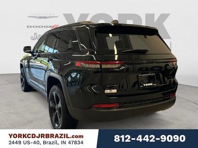 Used 2023 Jeep Grand Cherokee Altitude