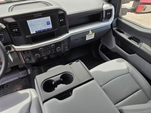 New 2025 Ford F450 XL w/ XL Chrome Package image 31